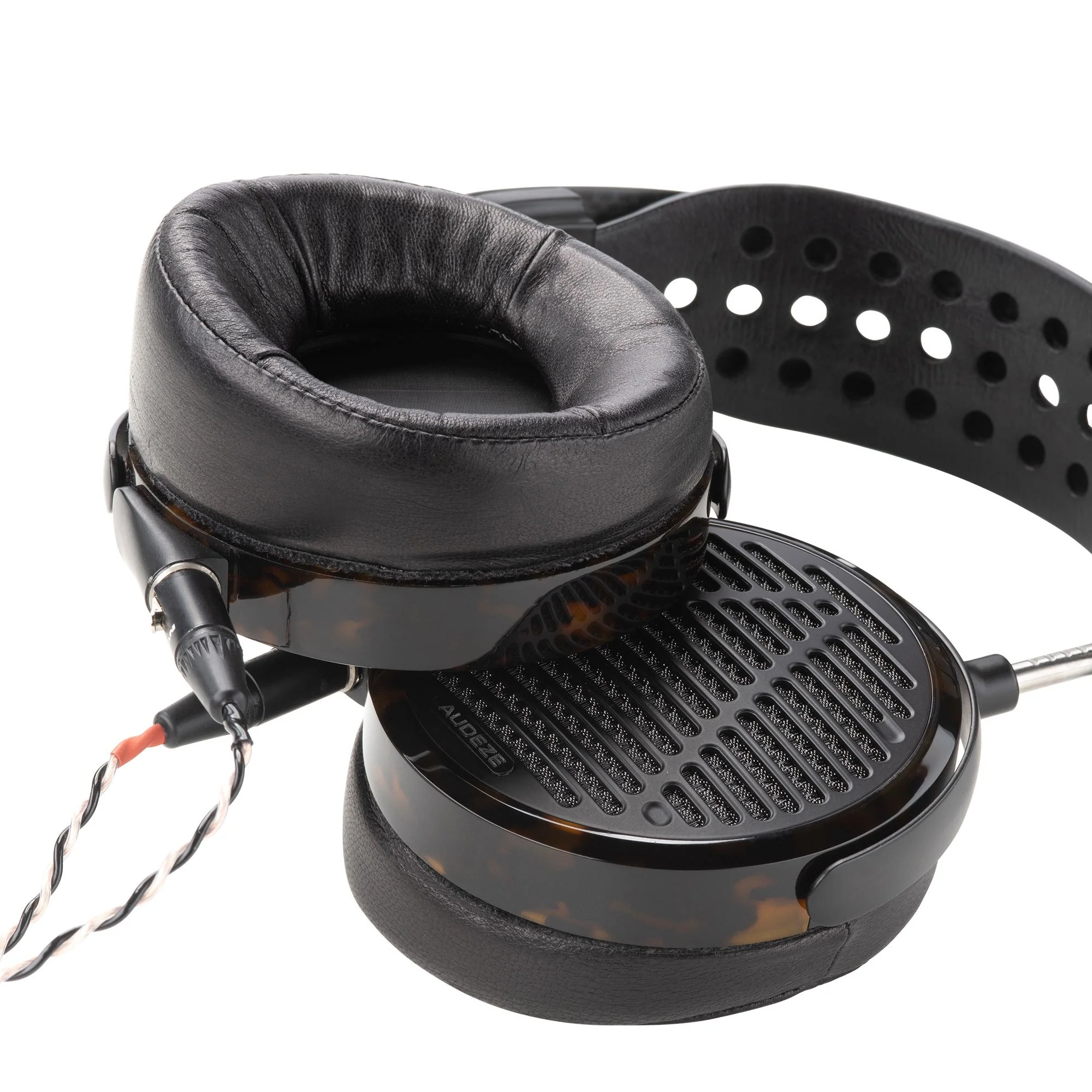 Audeze LCD-5 Flagship Planar Headphones - Image 5