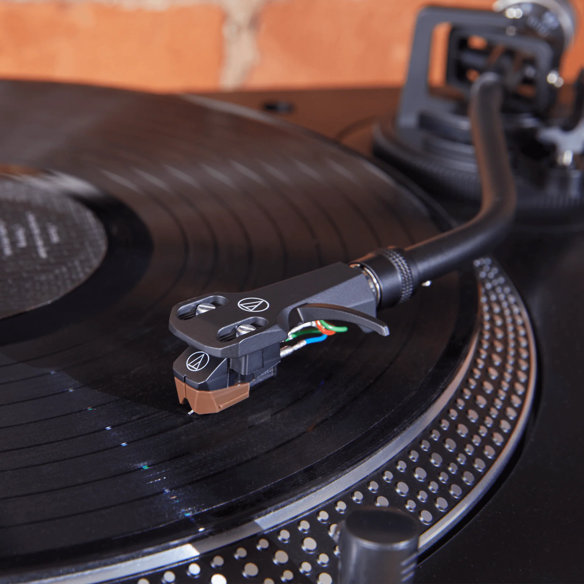 Audio Technica AT-VM95SH/H Shibata Stereo Cartridge with Headshell - Image 3