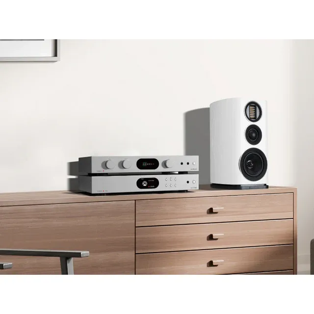 Audiolab 7000A with Audiolab 7000N Bundle Deal - Image 9