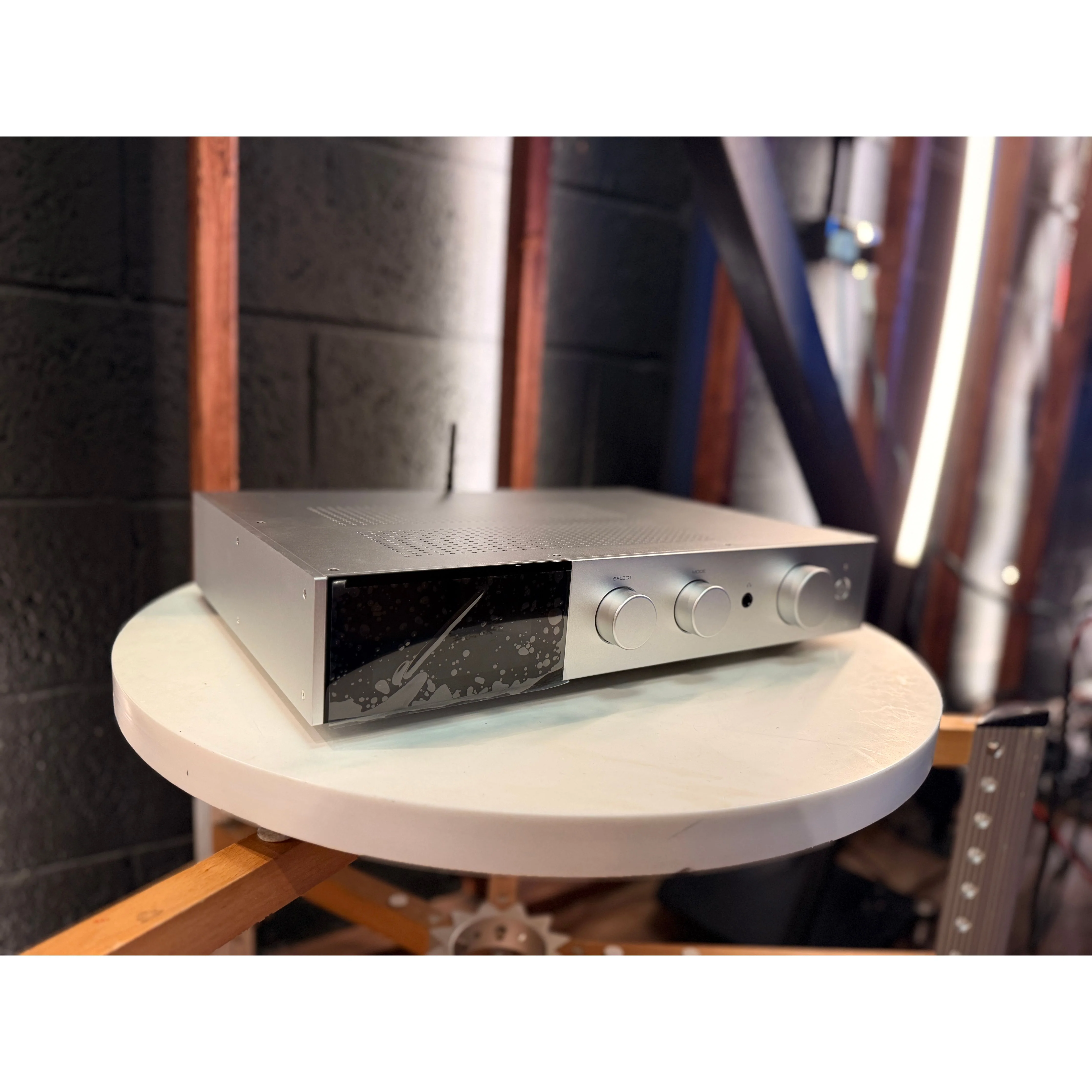 Audiolab 9000A Integrated Amplifier (OPEN BOX) - Silver - Image 3