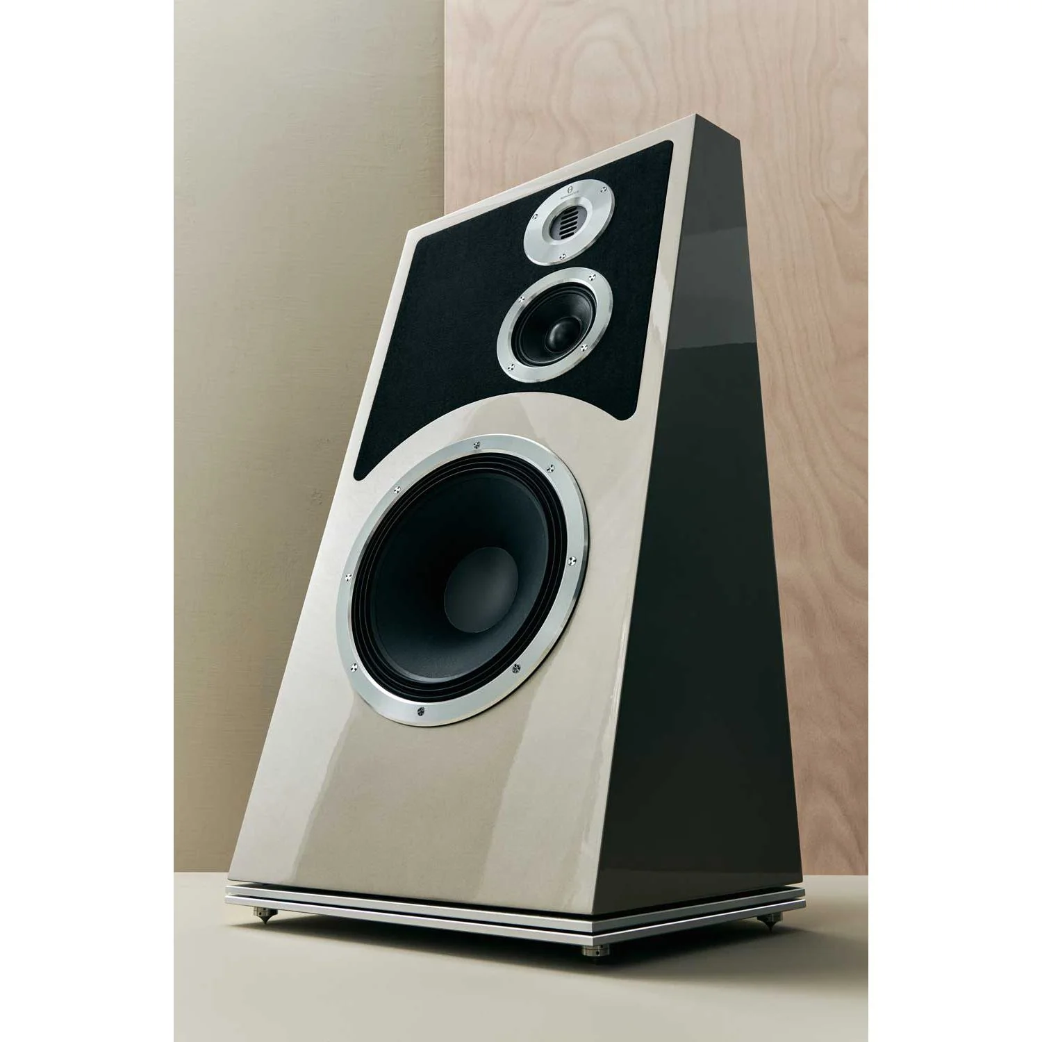 Audiovector Trapeze Ri Floorstanders - Image 23