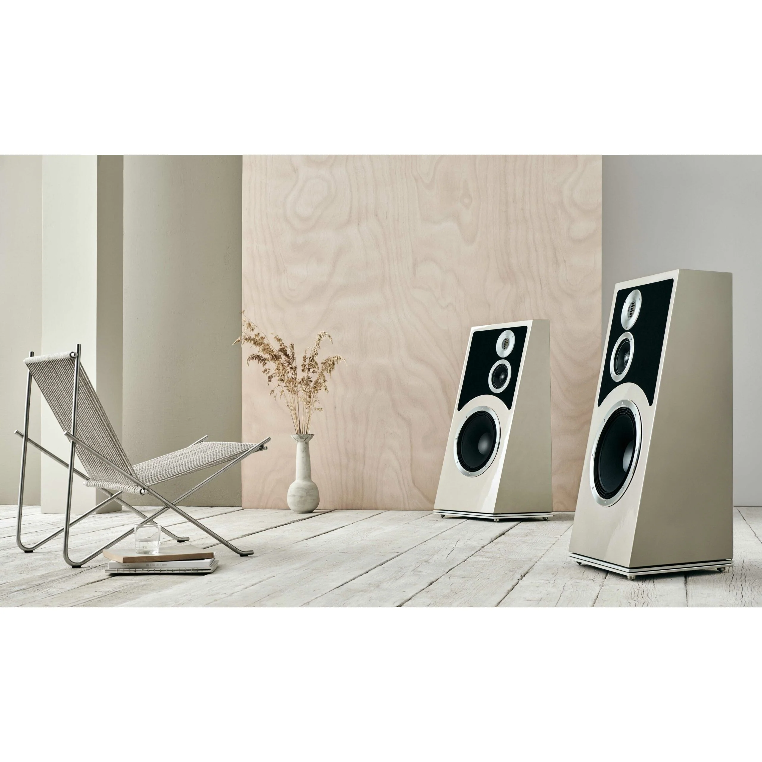 Audiovector Trapeze Ri Floorstanders - Image 4