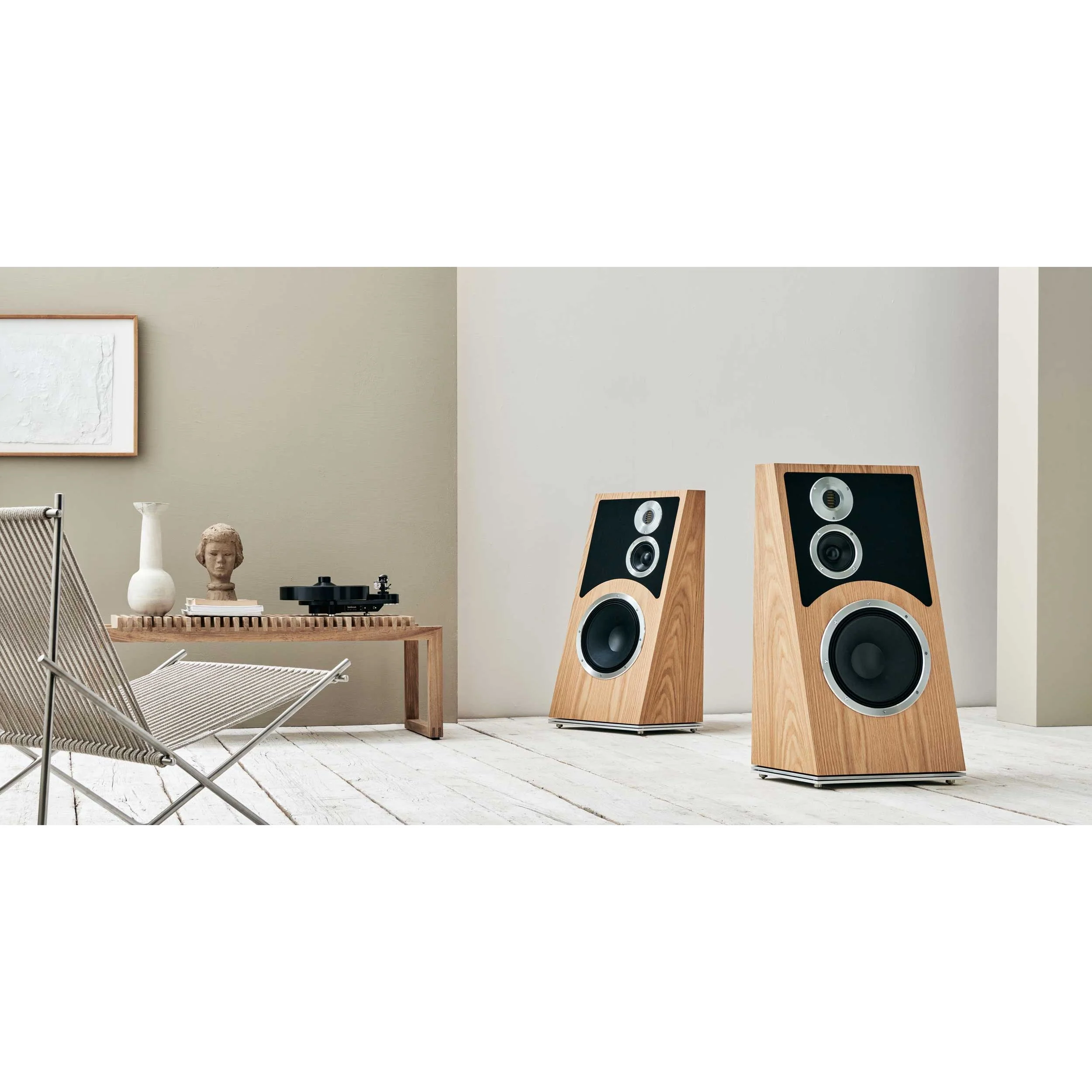 Audiovector Trapeze Ri Floorstanders - Image 8