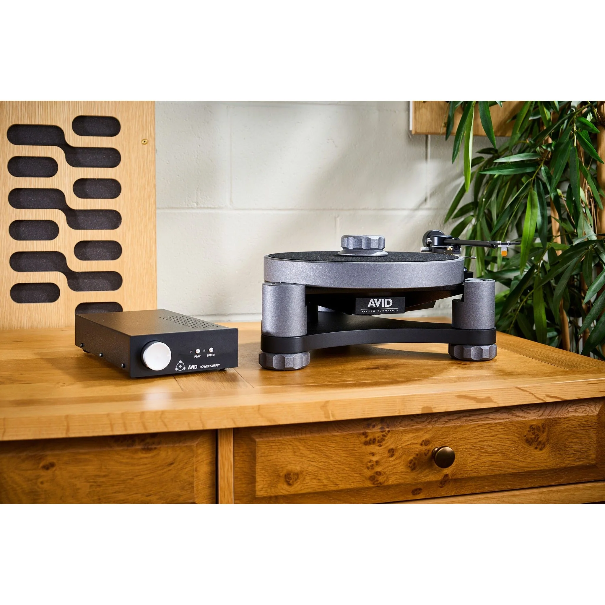Avid Relveo Turntable - Image 3