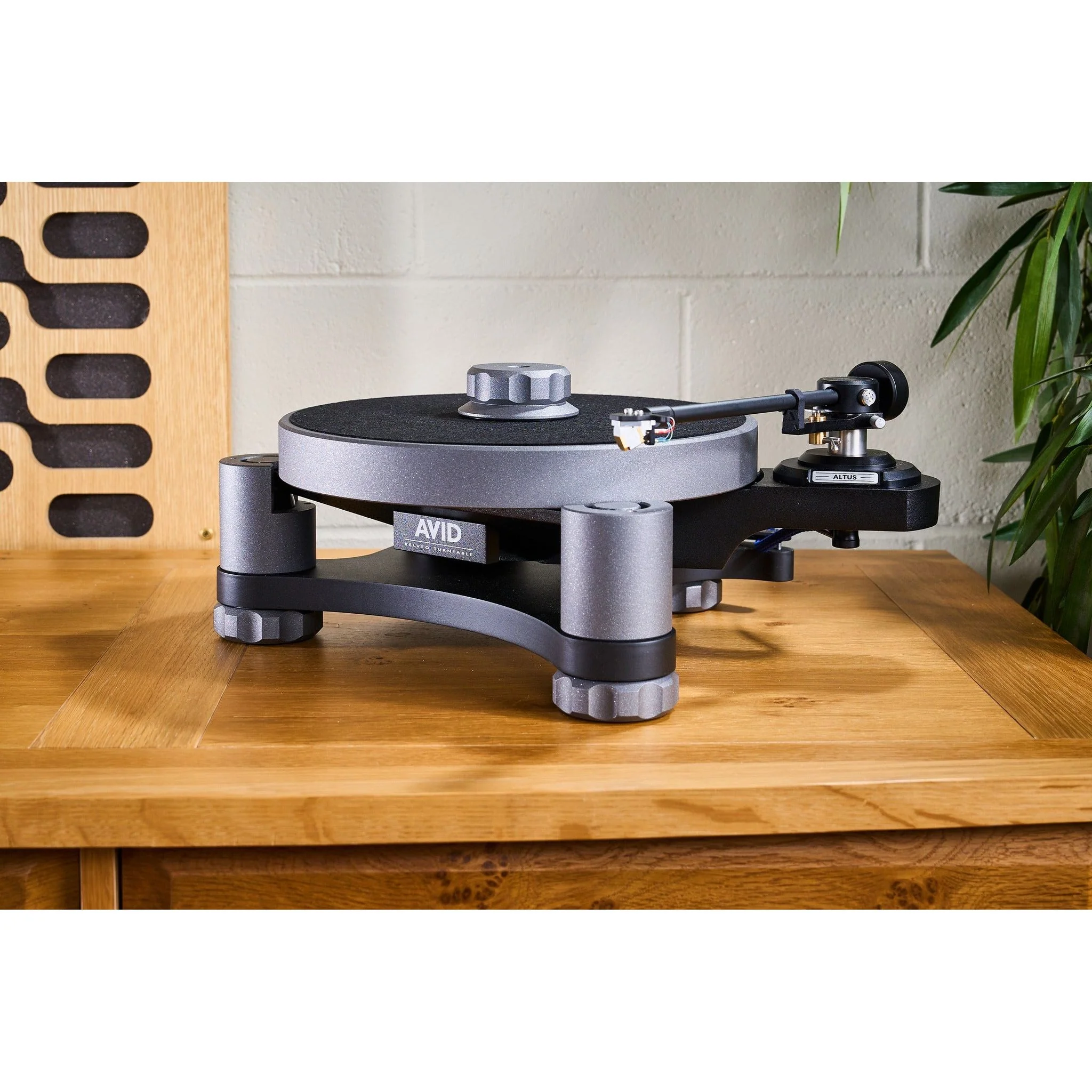 Avid Relveo Turntable - Image 4