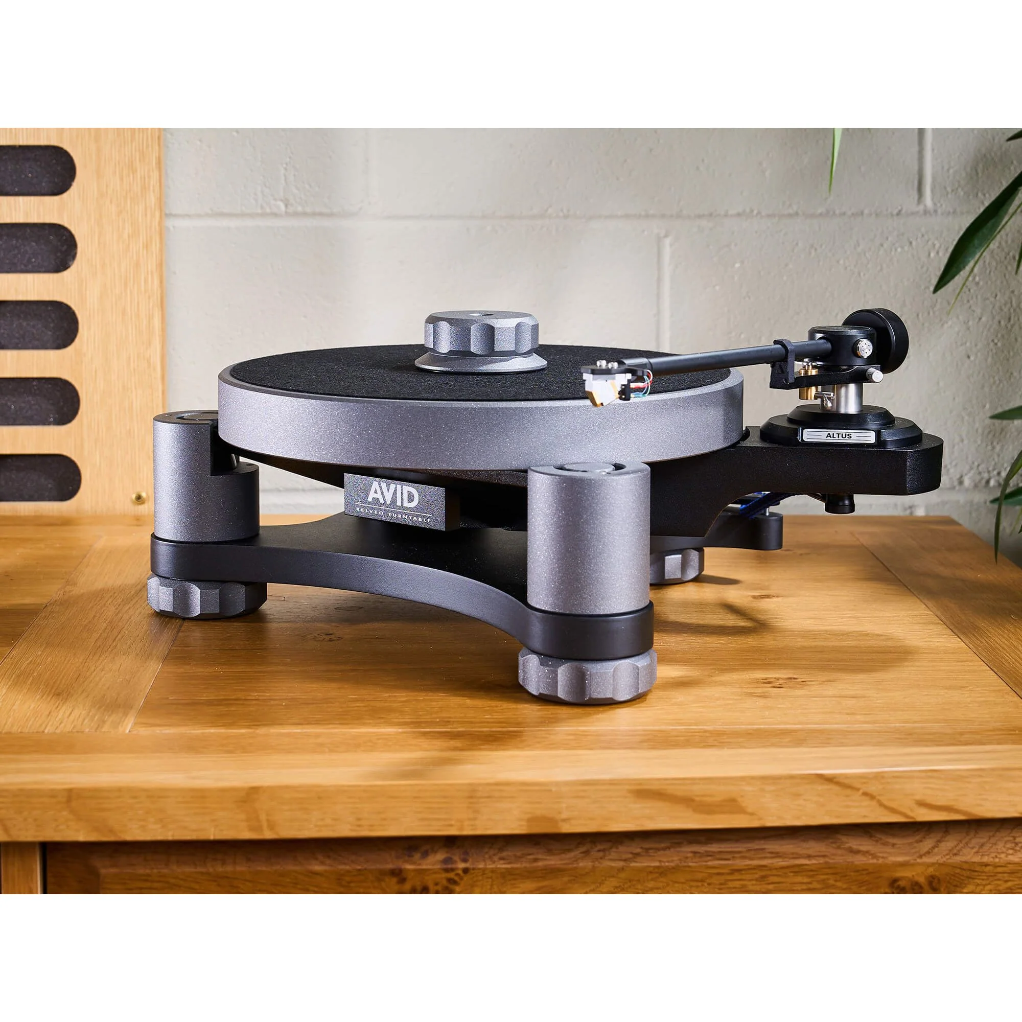 Avid Relveo Turntable - Image 9