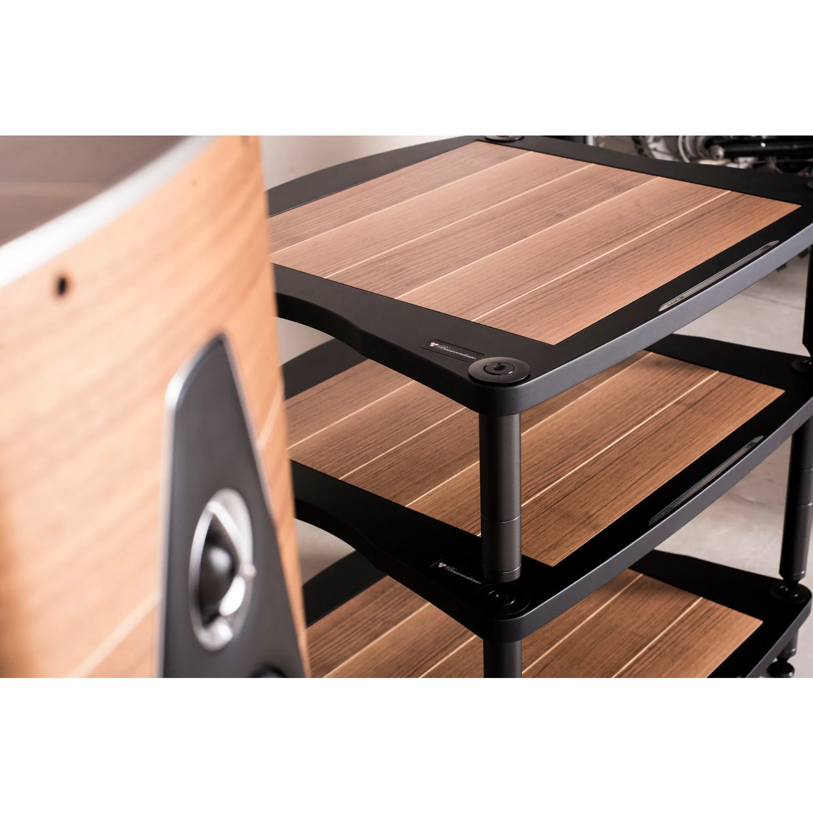 Bassocontinuo XL4 Lyra 2.1 4 Leg Audio Rack - Image 11