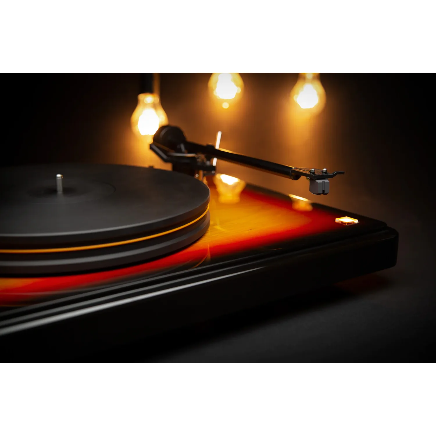 MoFi Electronics - Fender x MoFi PrecisionDeck Limited Edition Turntable - Image 10