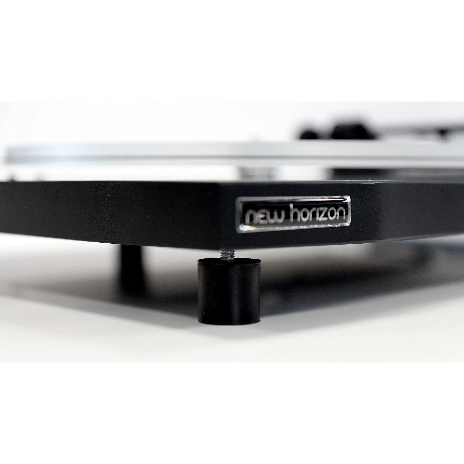 New Horizon 101 Turntable - Image 3