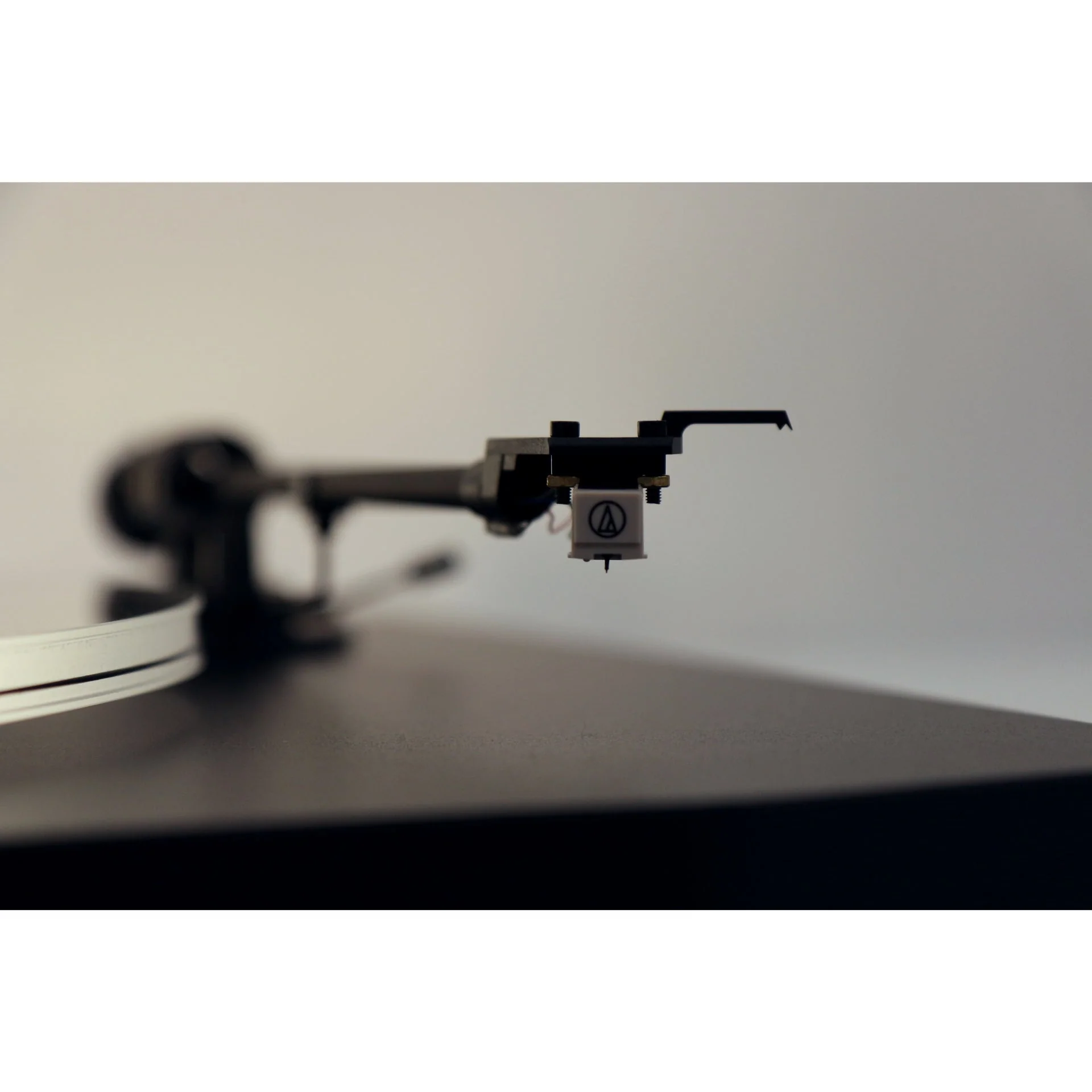 New Horizon 101 Turntable - Image 4