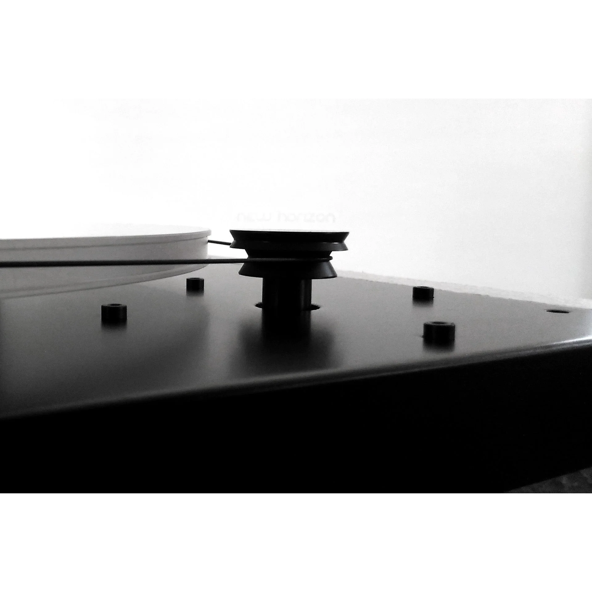 New Horizon GD2 Turntable - Image 15