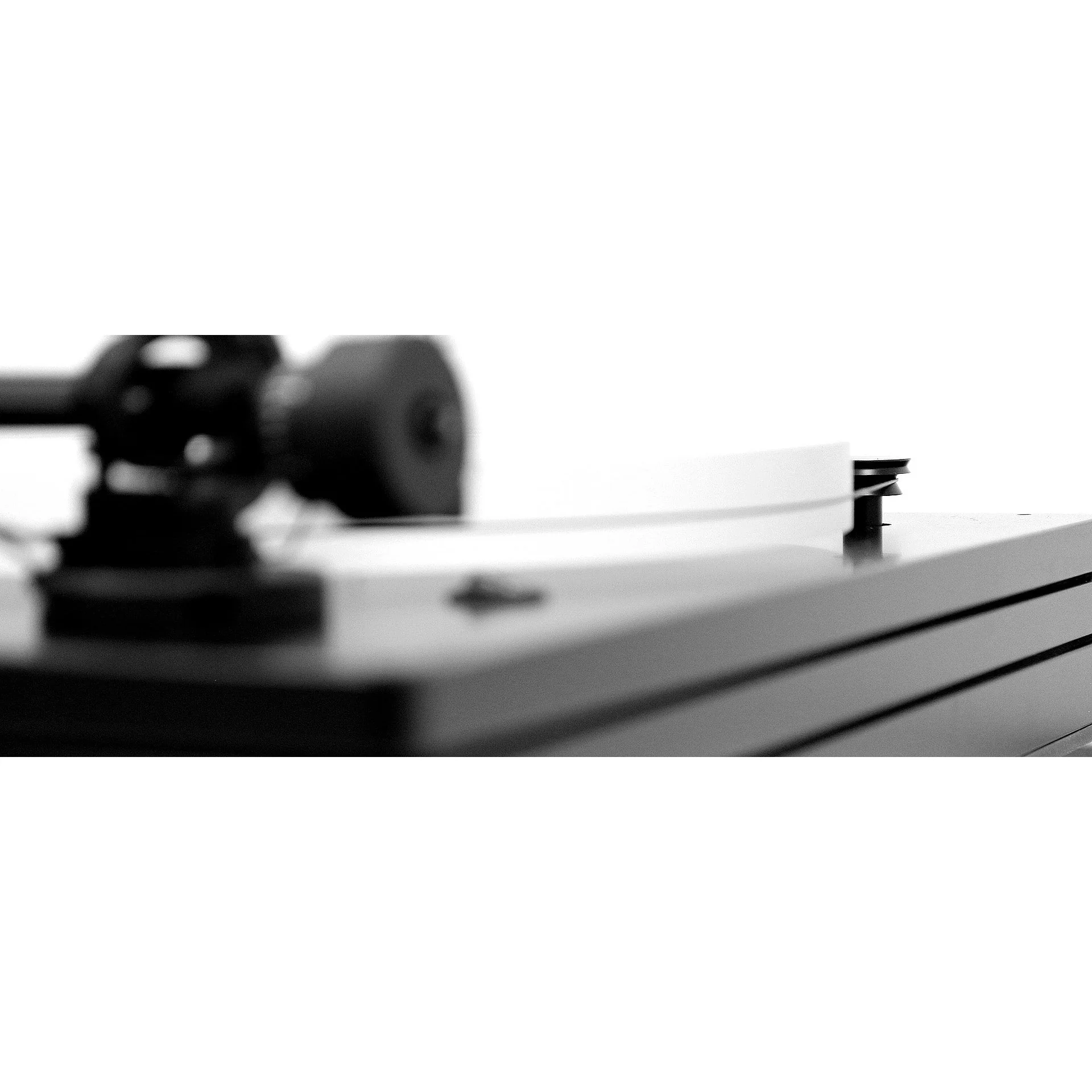 New Horizon GD3 Turntable - Image 9