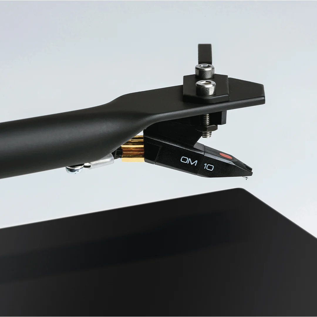 Pro-Ject 75th Anniversary Peanuts Turntable - Image 4