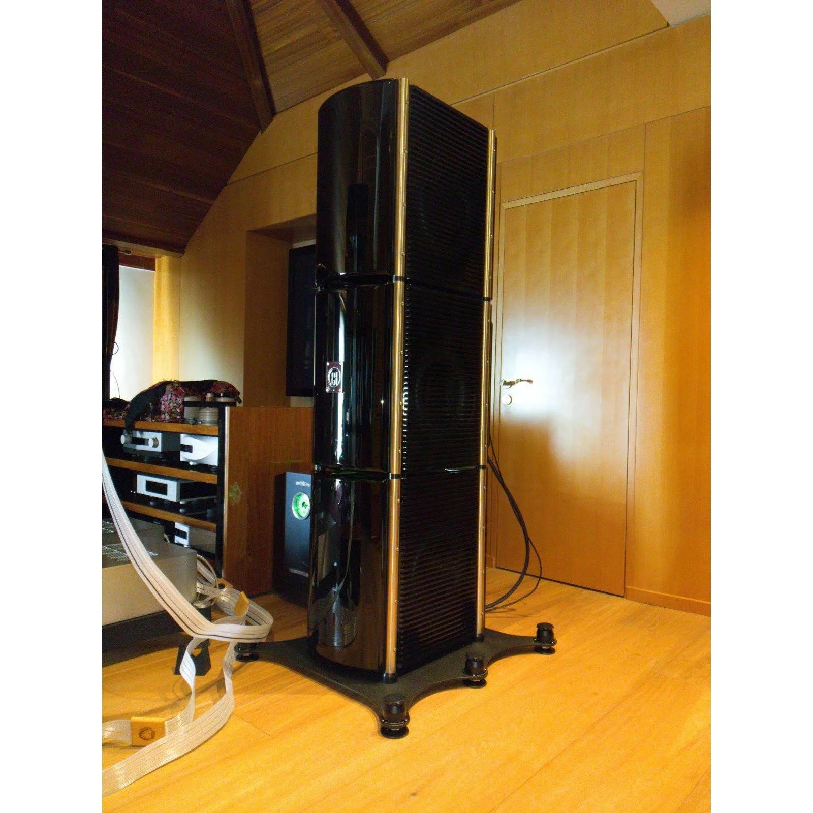 Townshend Seismic Podiums (Set of two Podiums) - Image 7