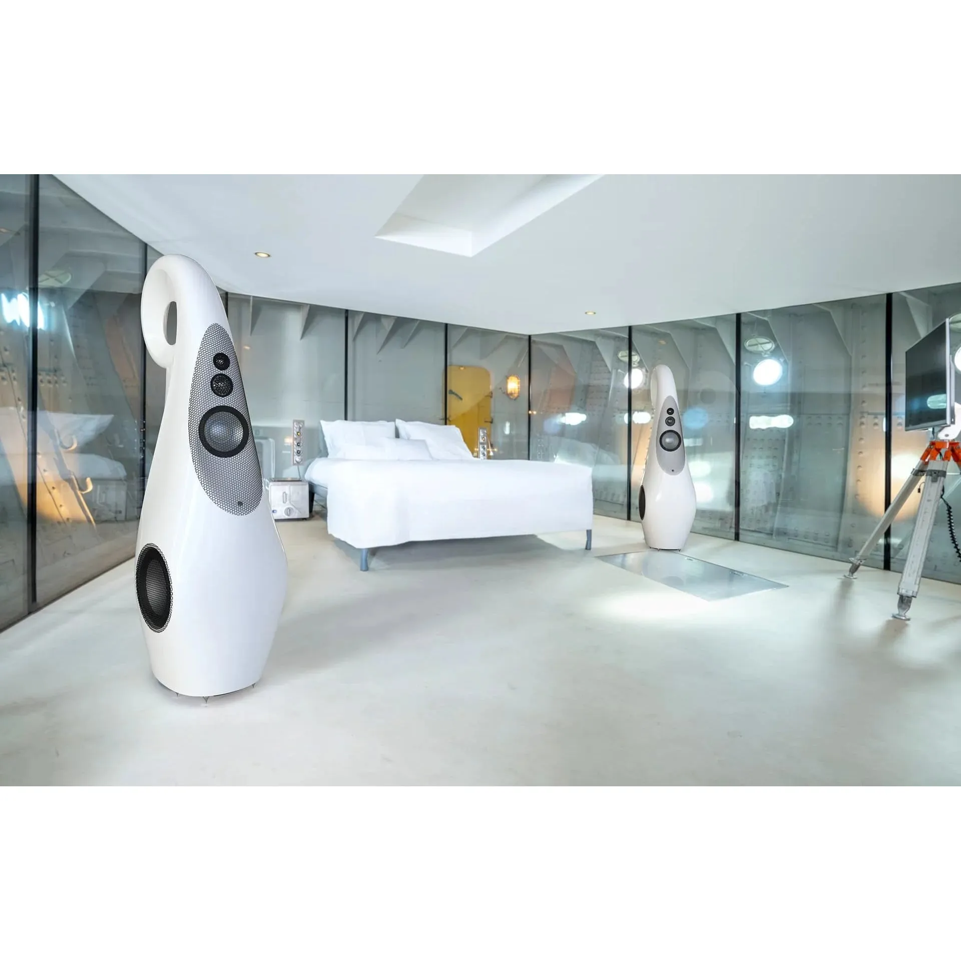 Vivid Audio Giya G2 Series 2 Floorstanders - Image 3